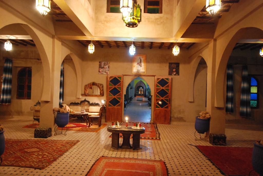Auberge De Charme Les Dunes D'Or Merzouga Esterno foto